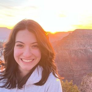 Meet your Posher, Luelymo